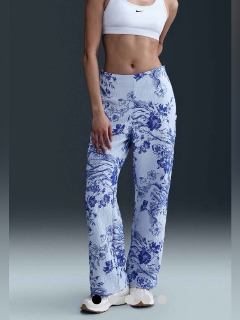Nike Women's Mid-Rise Jacquard Tracksuit Pants Floral Running Large NWT
